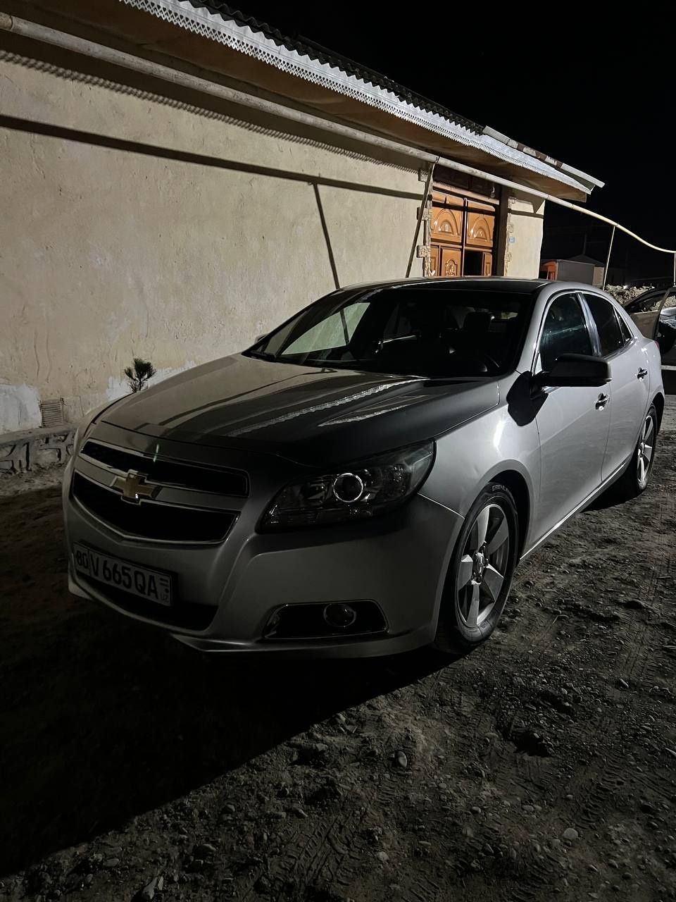 Malibu sotiladi .etani bor xarajati yoq