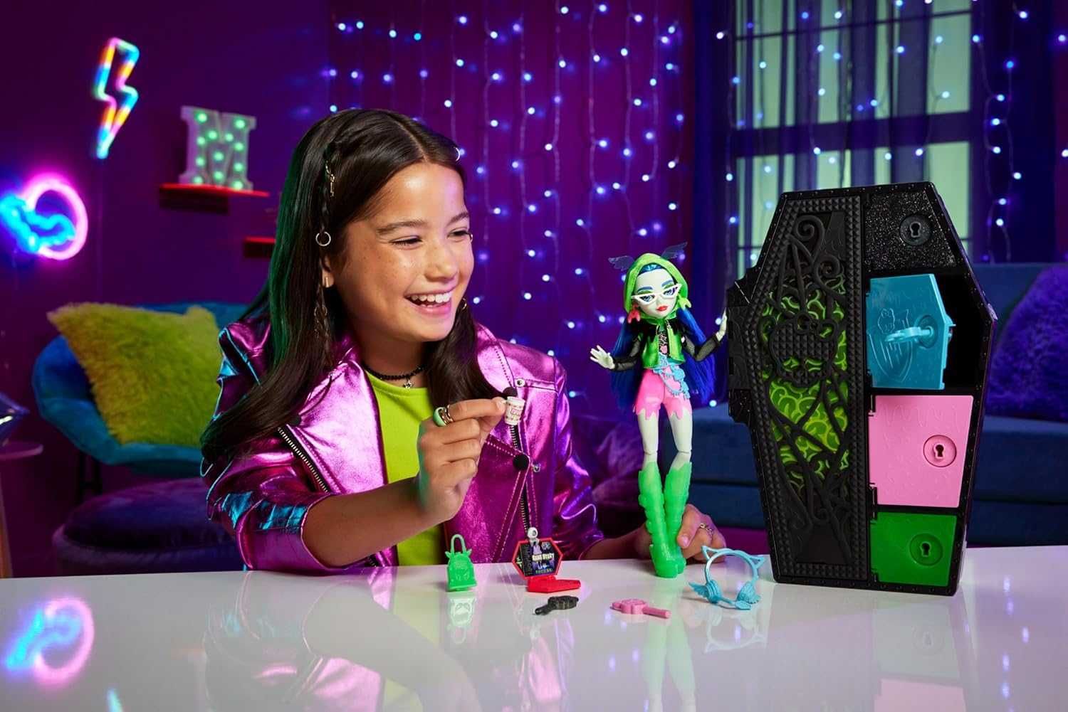 Monster High Skulltimate Secrets призрачни тайни Кукла Ghoulia Yelps