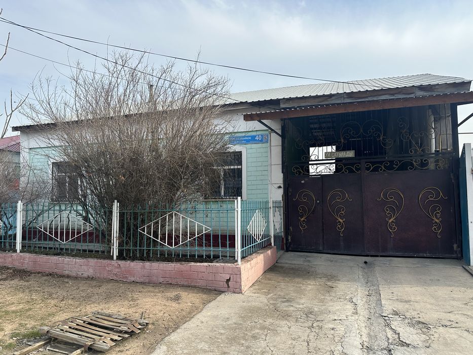 Қала орталығында 2 этажды үй тез арада сатылады