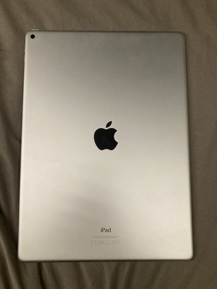 iPad 12 Pro 12.9 Gen 1 32GB