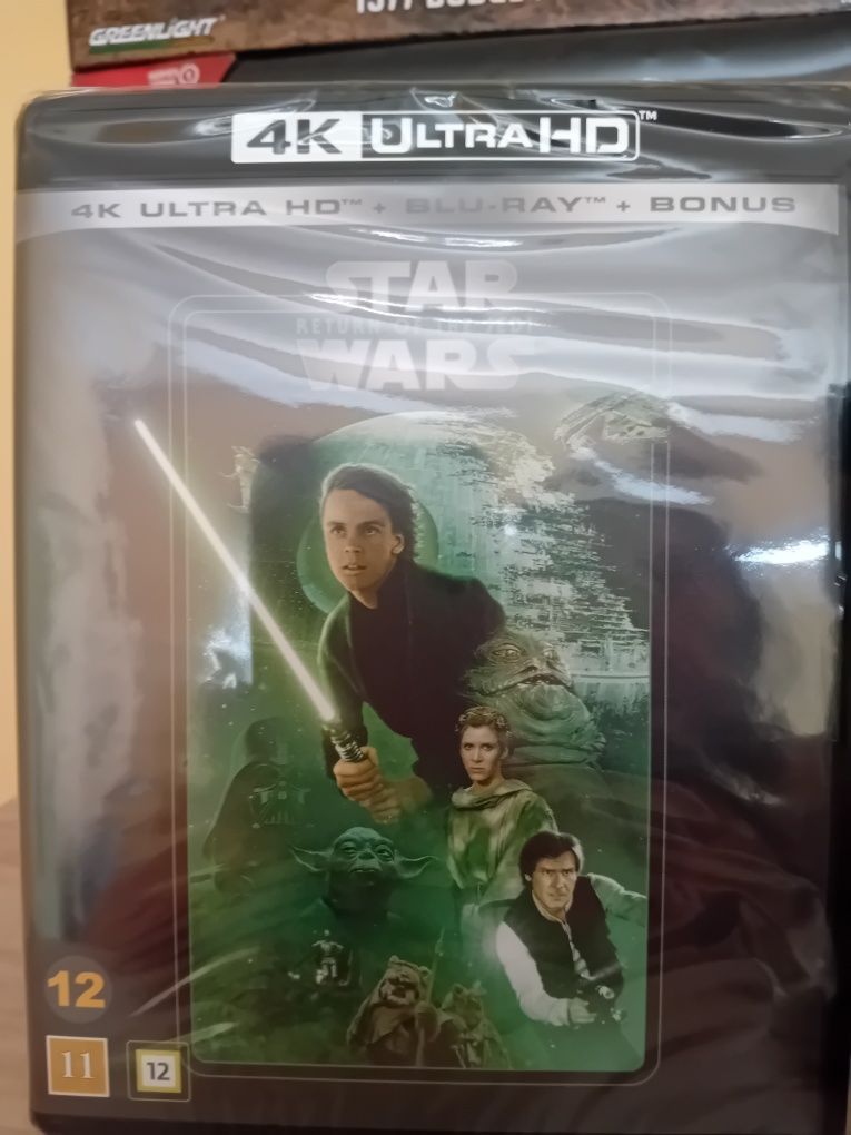Продавам всички филми и 1 сериял на Star Wars на 4k Ultra HD резолюция