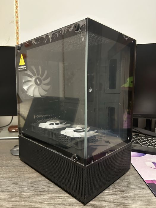 [Vandut] Carcasa PC 1stPlayer + 3 ventilatoare RGB