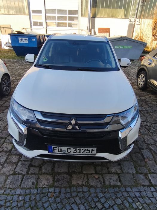 Mitsubishi Outlander 2.0 hibrid