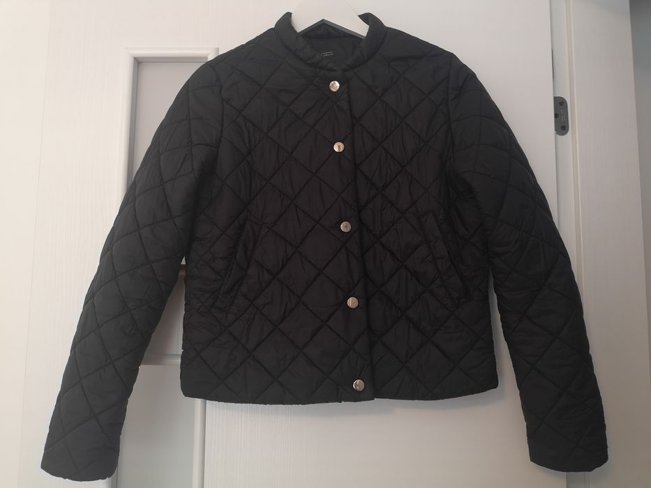 Geacă neagră, mărimea L (40)