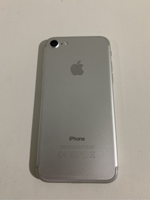 iPhone 7 Серебристый