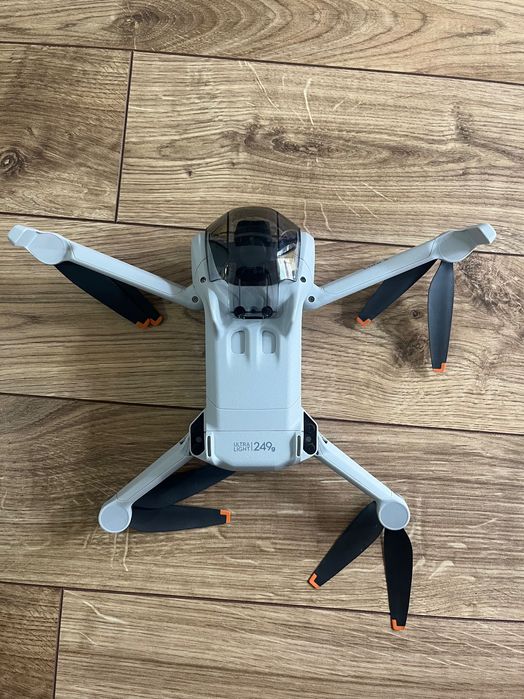 Дрон DJI MINI 3.
