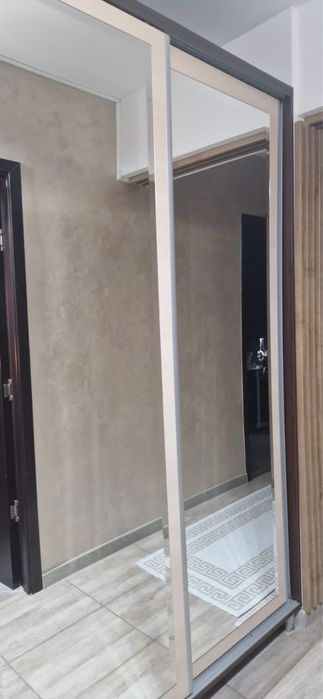 Dresing culisant cu oglinzi lemn pal