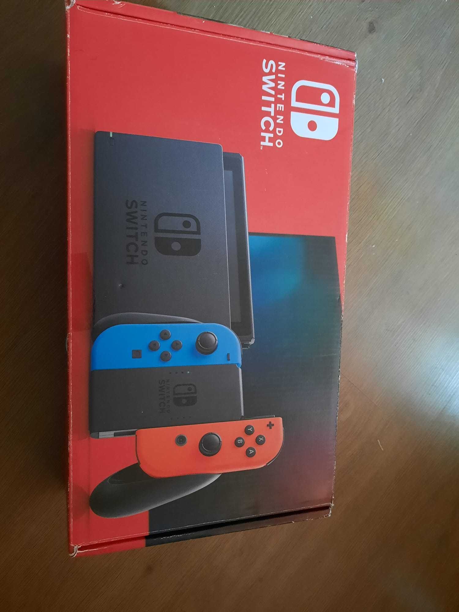 Vand nintendo switch modat cu cip card de 256 gb consola este la cutie