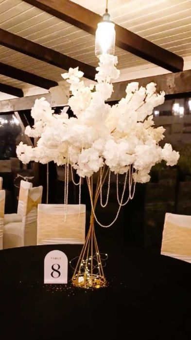 Închiriem aranjamente pentru mesele de la nunta botez sau majorat