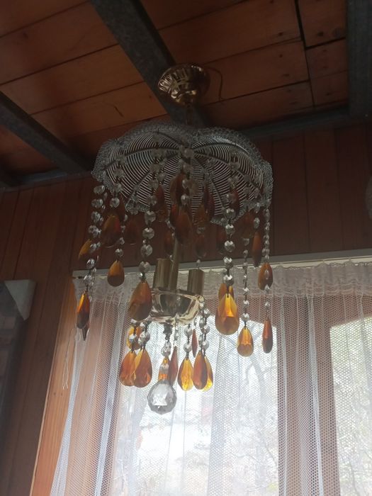 Продам люстры разных видов