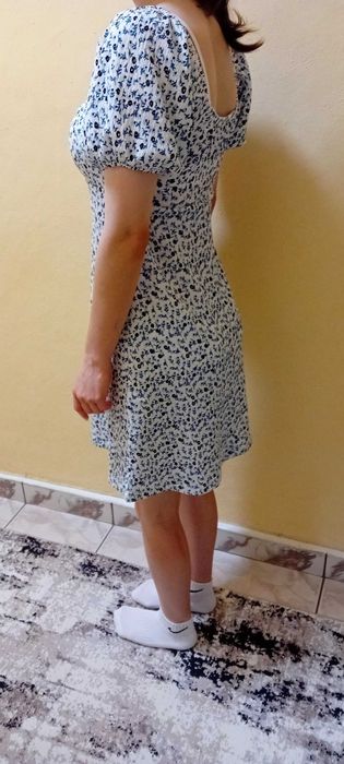 лятна рокля с къс ръкав