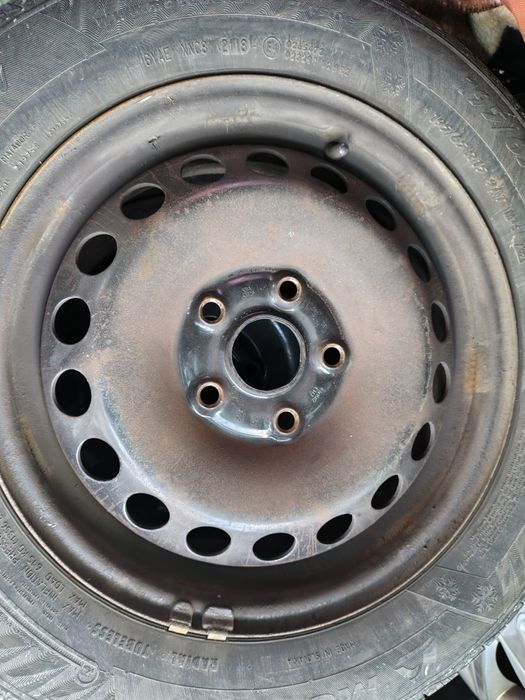 Jante tablă cu cauciucuri de iarna