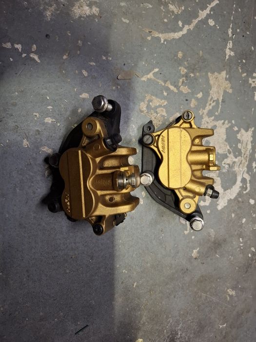 Etrieri cu placute pentru Triumph street triple 675 model 2008-2016