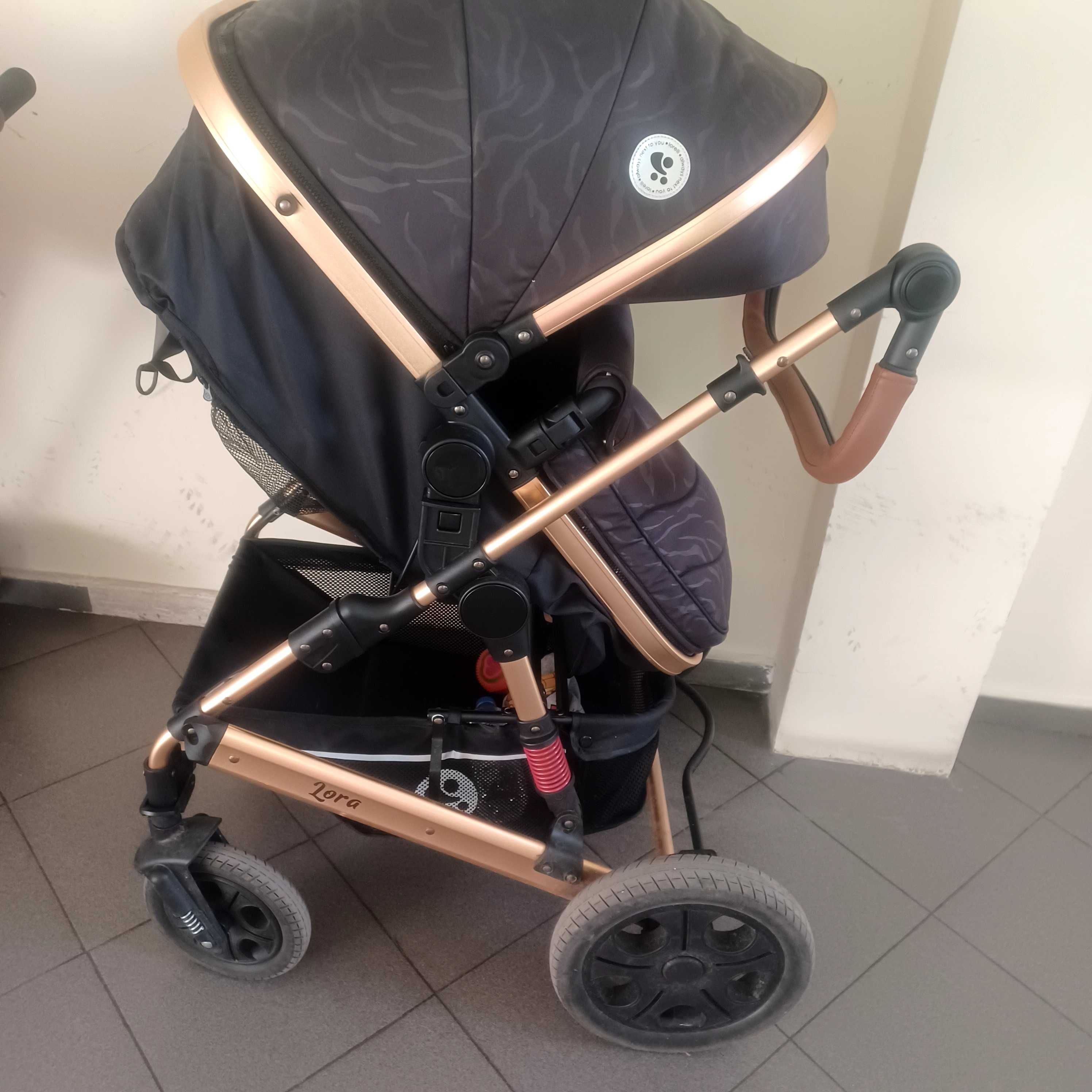 Продавам комбинирана количка 2 в 1.