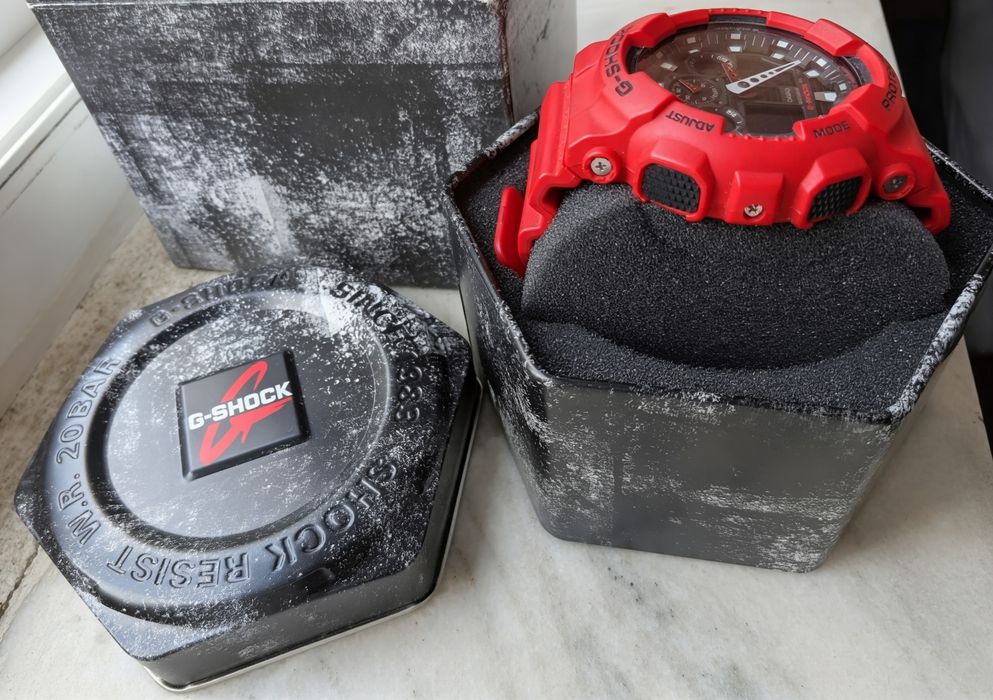 Vand Casio G-Shock GA-100B-4AER ca nou