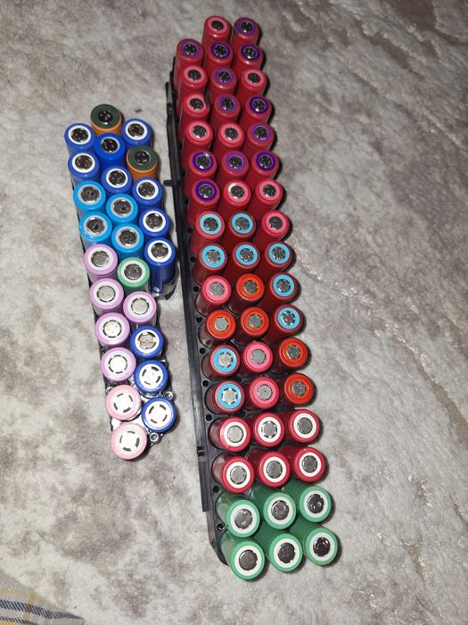 Lot 100 celule laptop testate voltaj recuperate!