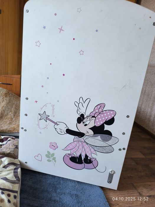 Продам детскую кроватку для девочки