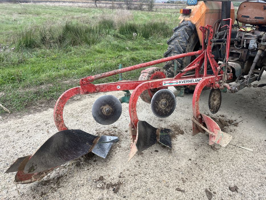 Plug 3 brazde Kverneland nr12