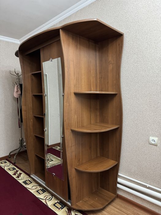 Продпется шкаф - шифоньер