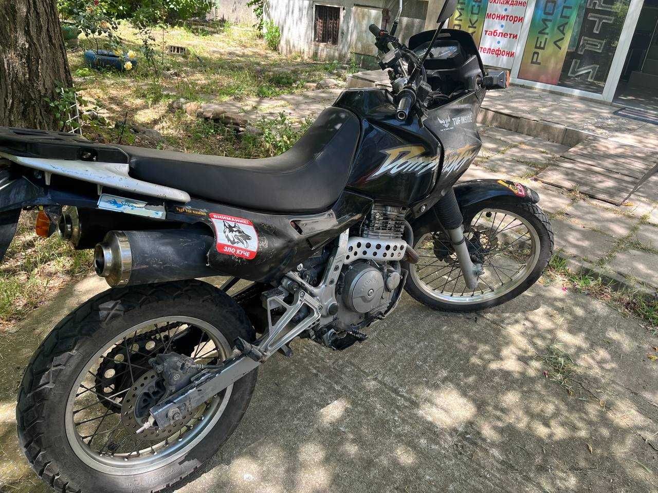 Продавам Honda NX 650