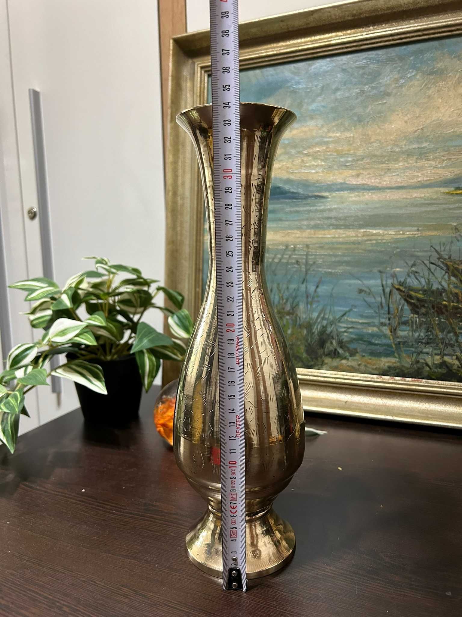 Ap138 Vaza de bronz masiv mare 35cm inaltime 11 cm diametru 1kg