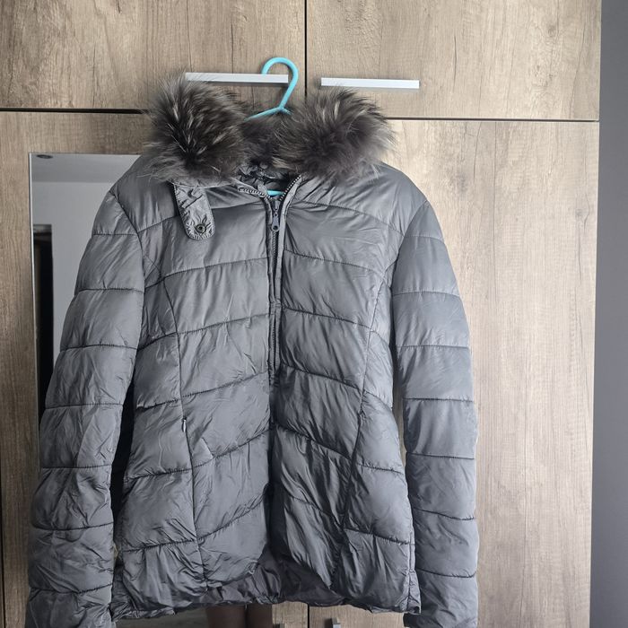 Зимно яке с яка от лисица