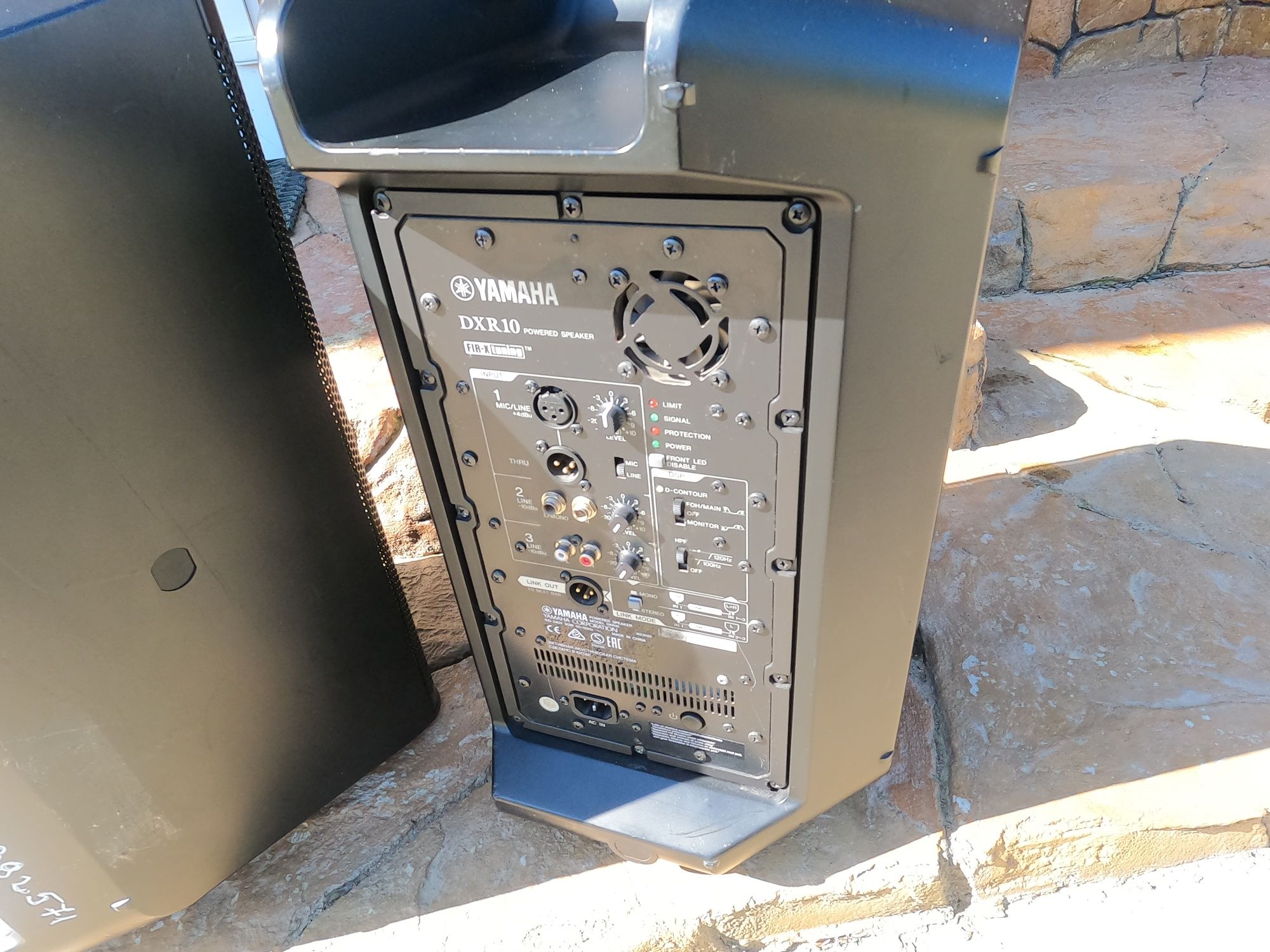 Yamaha dxr10 boxe active