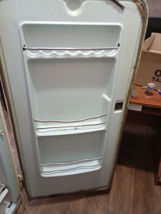 Продам советский холодильник