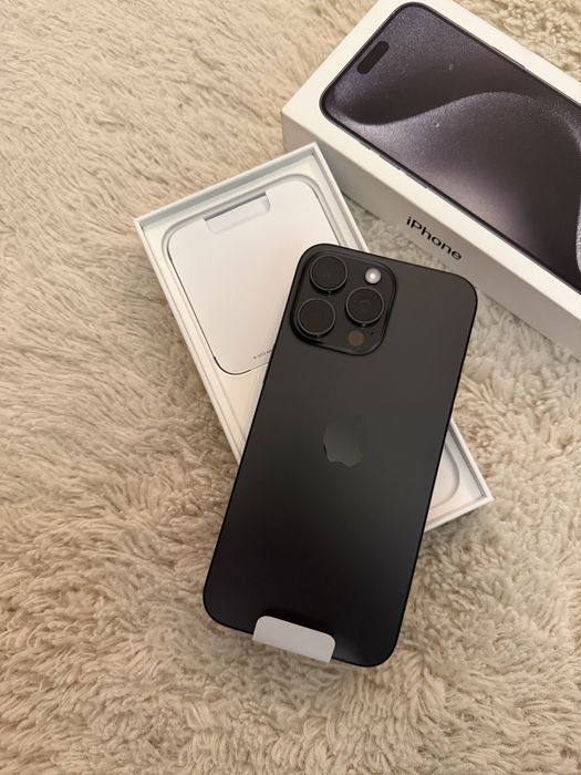 Vand Ijone 15 pro max 256GB  NOU