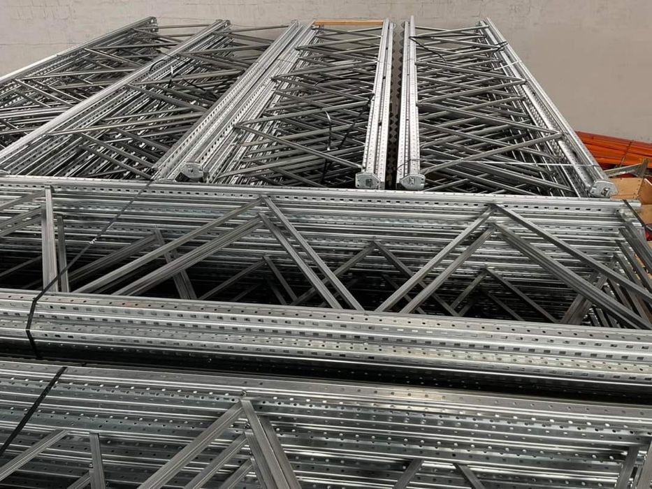 Rafturi metalice