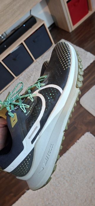 Adidas Nike Trail