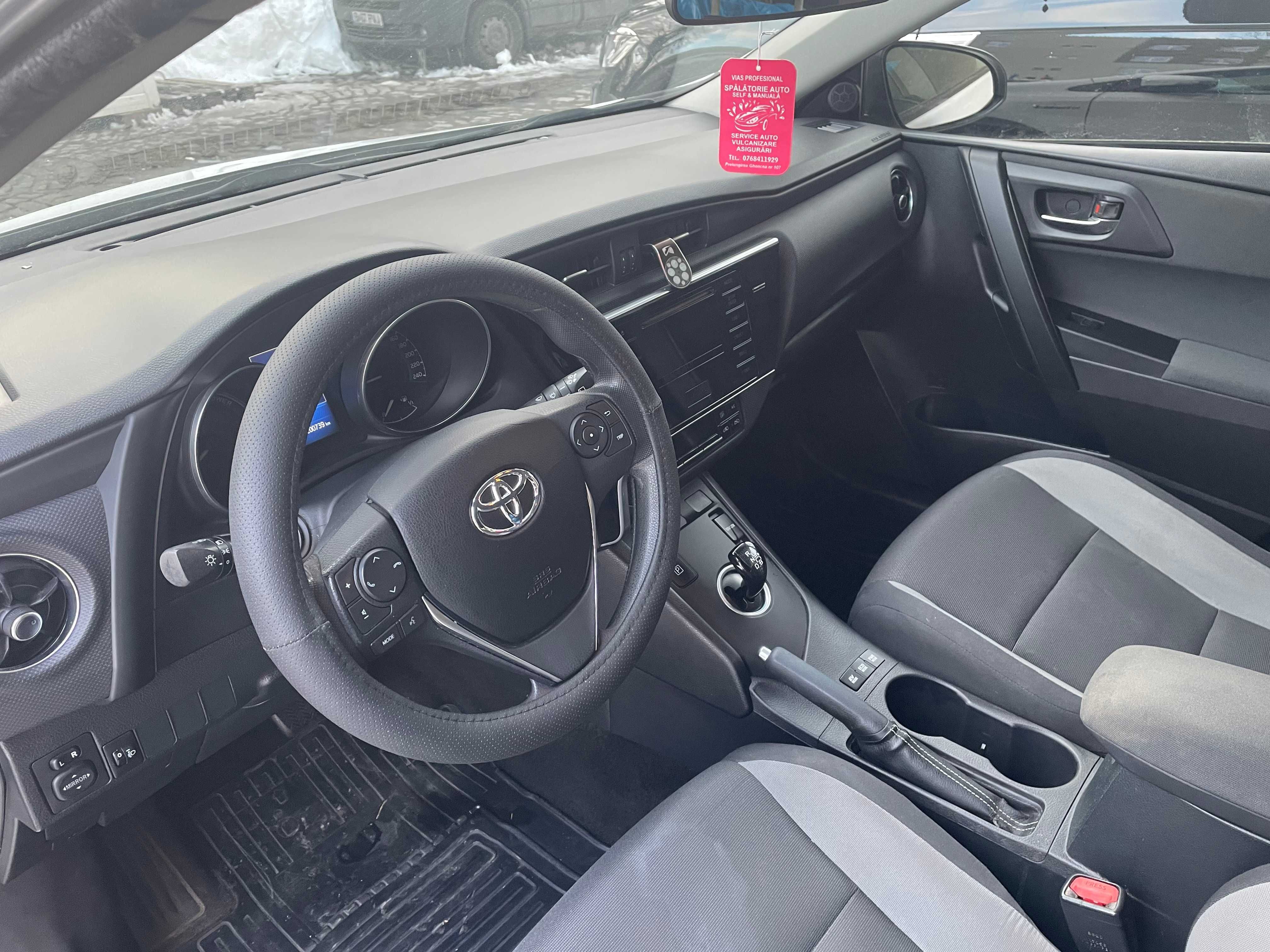 toyota auris hybrid benzina + electric