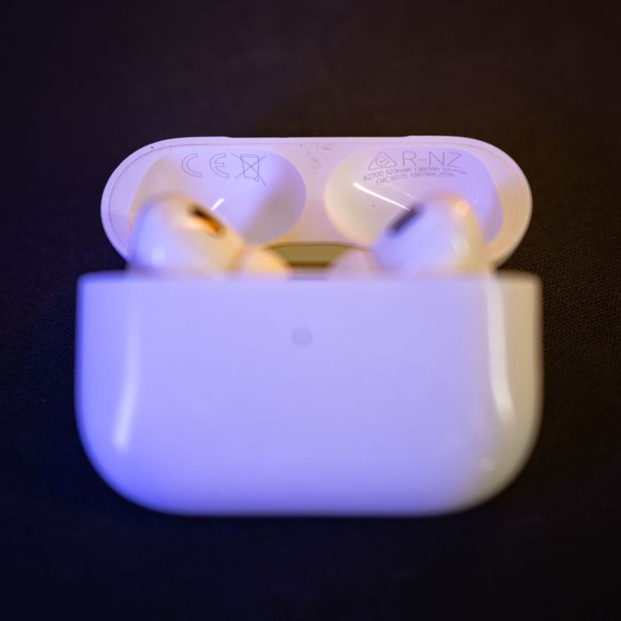 Apple AirPods Pro 2nd Gen, originale, cumpărate din MediaGalaxy