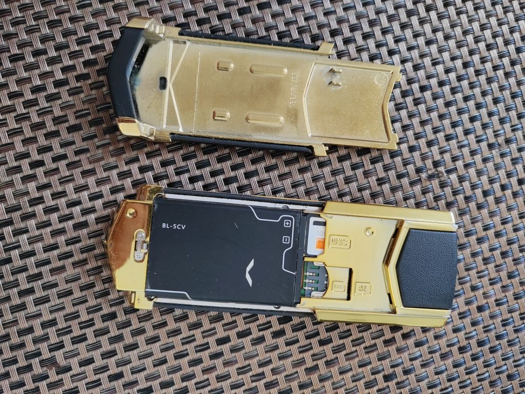 Vertu Signature S