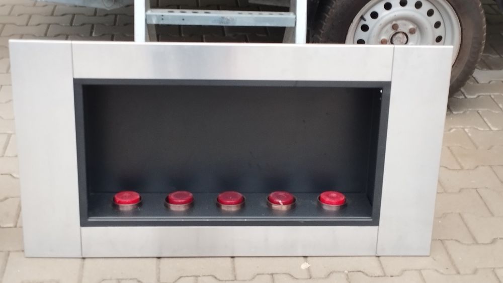 Șemineu aplicat incastrat inox