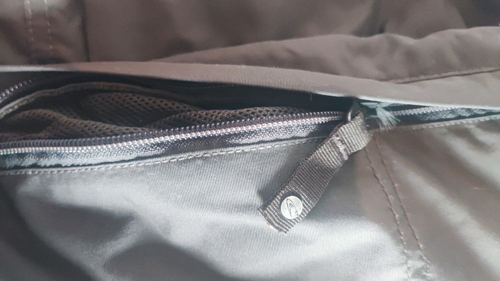 O'Neill зимен спорт .Цвят хаки