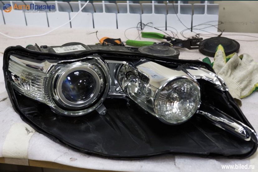 Стекло фары Туарег 06-09 Toureg