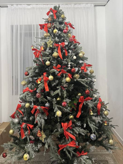 ЕЛКА 3 метра. очень пышная