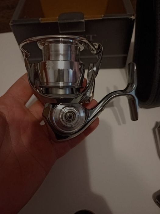 Mulineta Daiwa exist LT 2500-XH