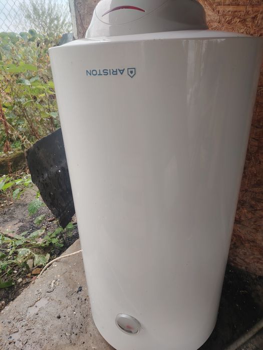 Vând puffer 100 l , pompa, vas expansiune și alte chestii noi toate.