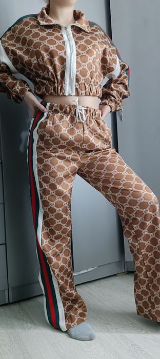 Продам спортивный костюм Gucci