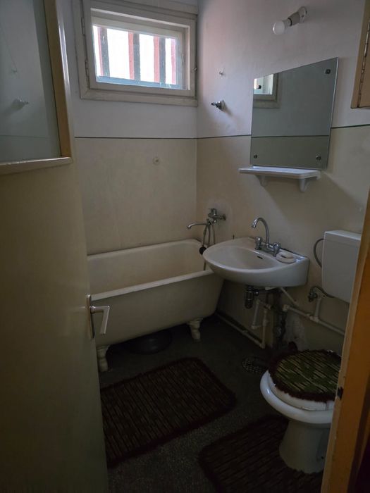 Închiriez apartament cu 2 camere în Grivița