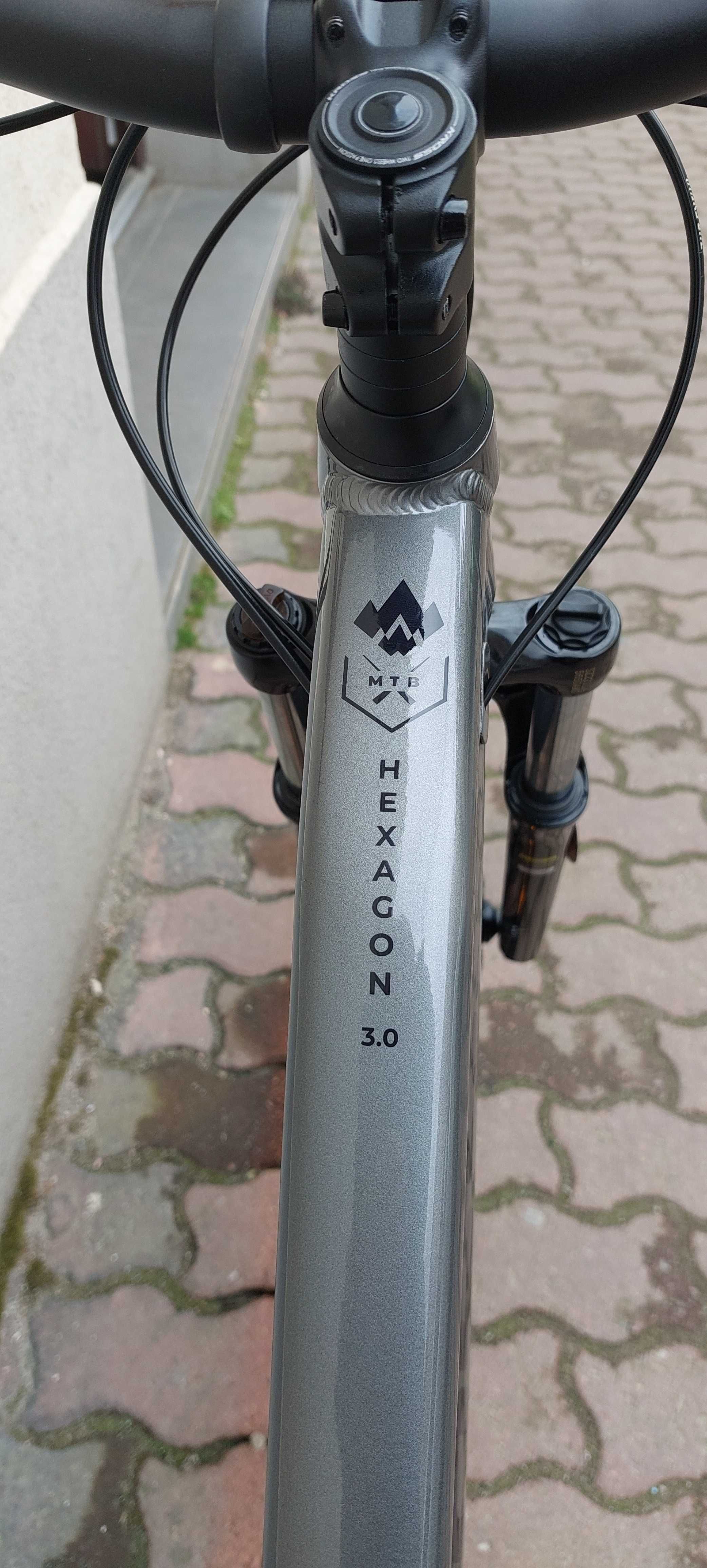Bicicleta KROSS Hexagon 3.0 model 2024  TRANSPORT GRATUIT!