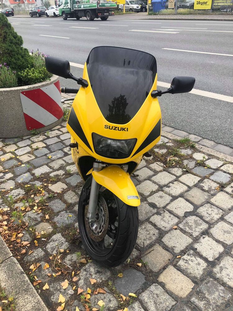 Suzuki RF 600 R