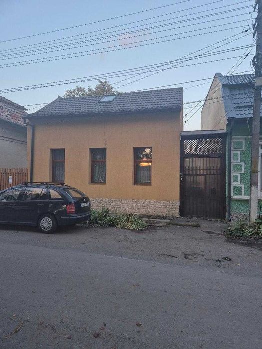 Casa de vanzare Turda Noua zona foarte buna,singur in curte.