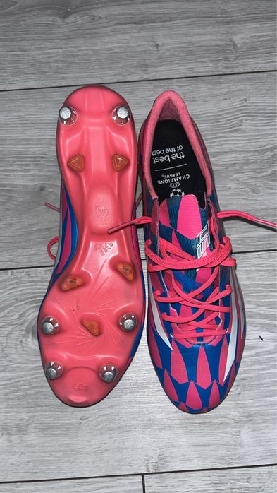 Ghete de fotbal Adidas f50 2014