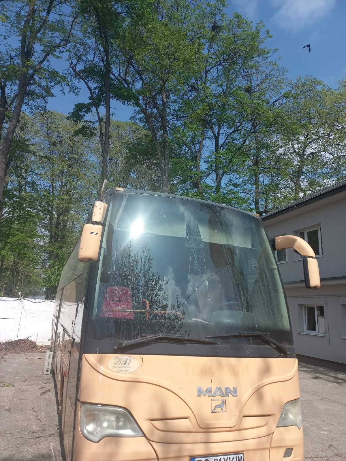 autobuz Iveco Touring