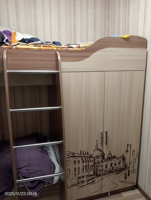 Продам двухъярусную кровать