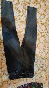 черные джинсы, в идеальном состоянии