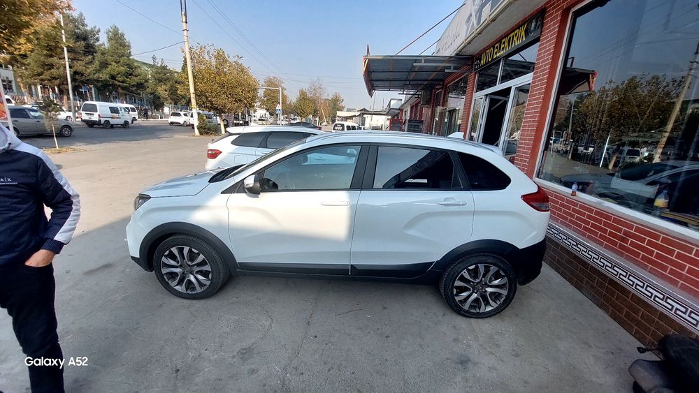 Lada xrey cross full padissa